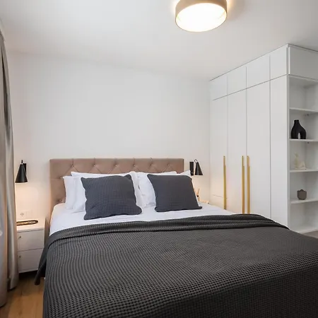 Apartment Mint *