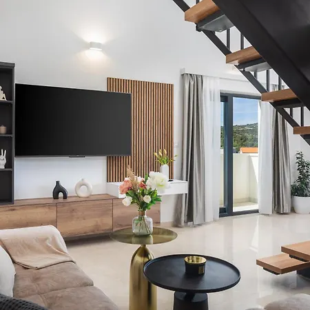 Mint Apartment