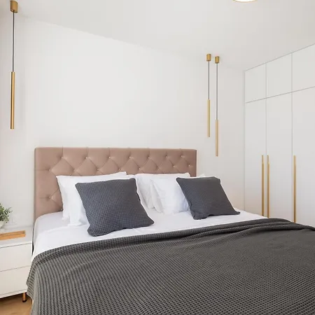Apartment Mint *